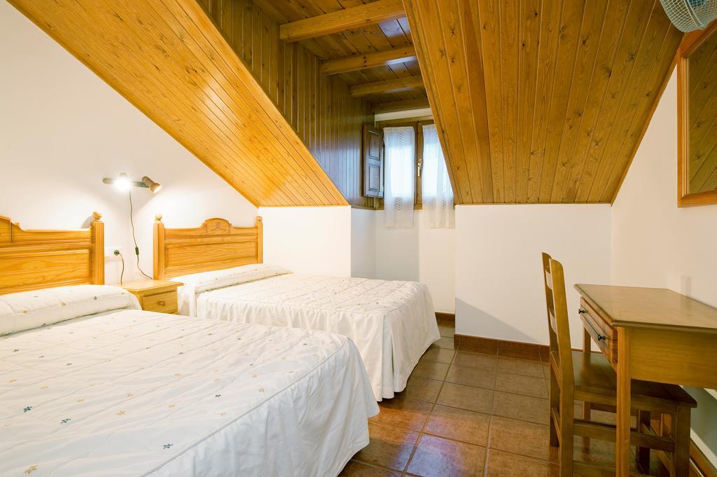 Hotel Castillo D'Acher Siresa Exterior photo